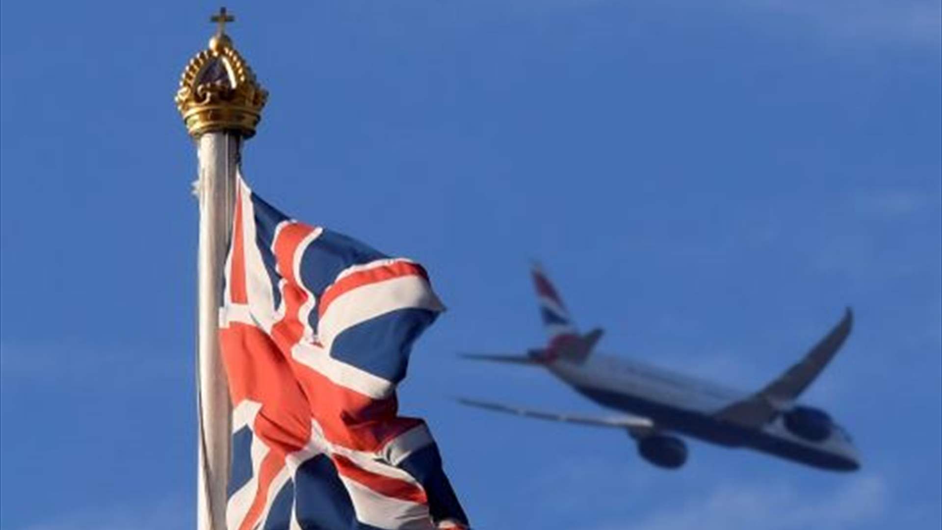 سكاي نيوز: تعذر إقلاع أول رحلة طيران للحكومة البريطانية لإعادة العالقين من الشرق الأوسط