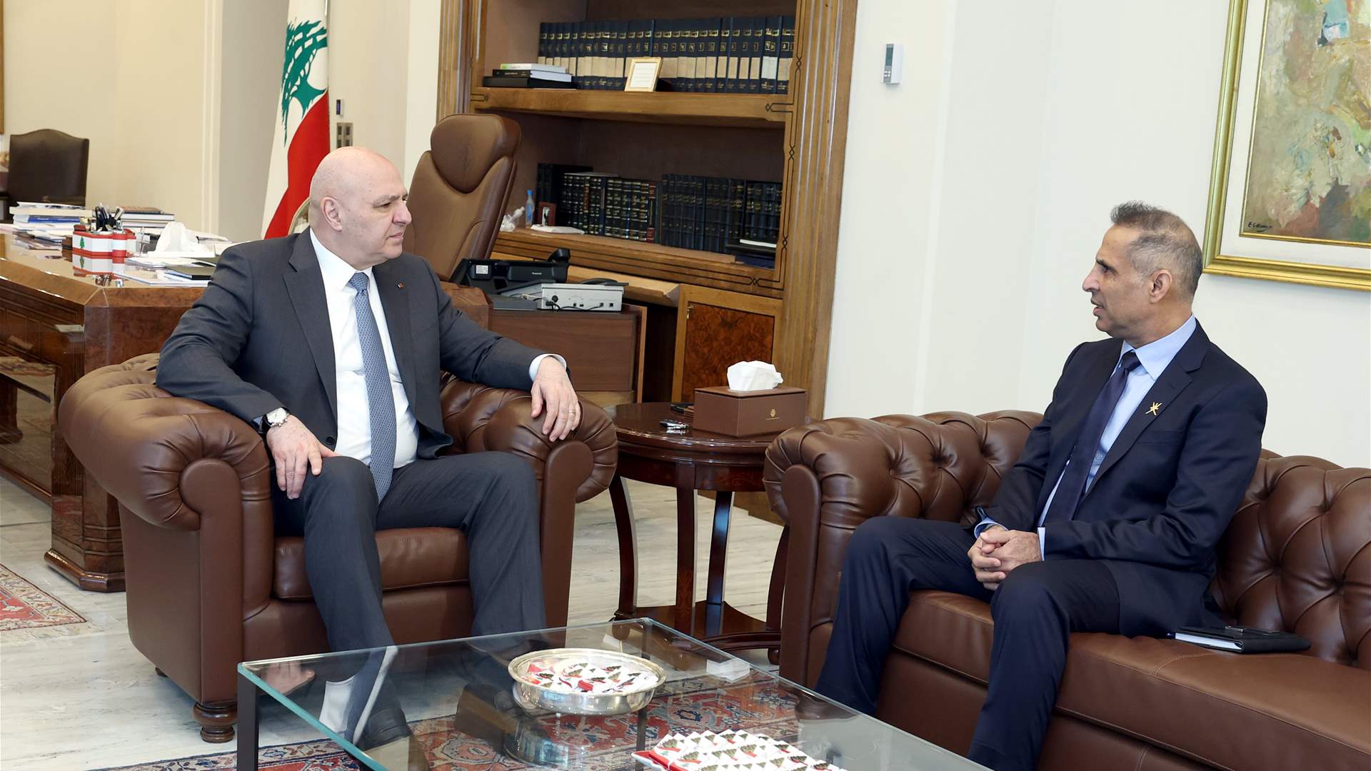 الرئيس عون واصل لقاءاته الدبلوماسية...