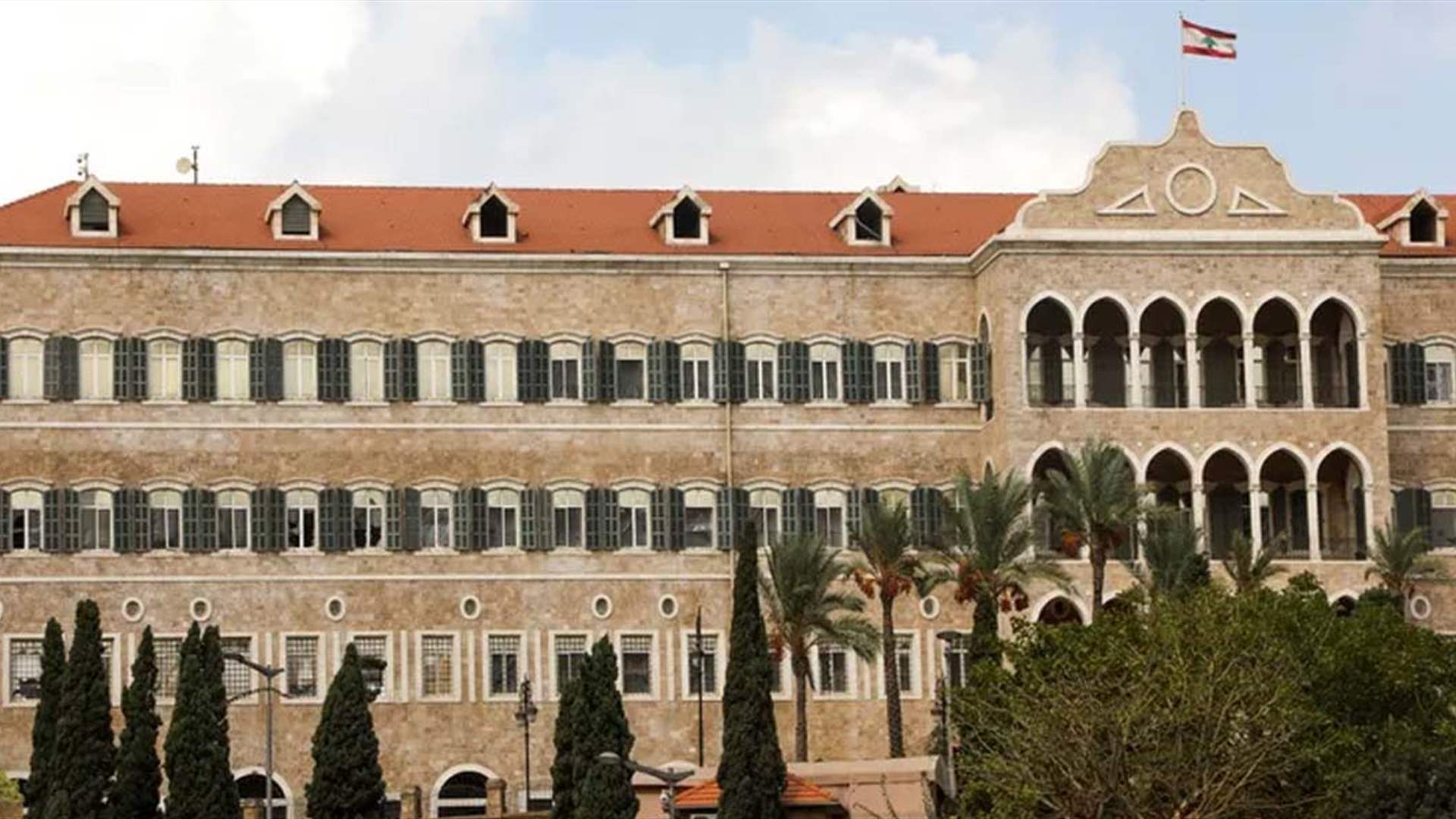 Lebanese government bans all activity by Iran Guards in Lebanon