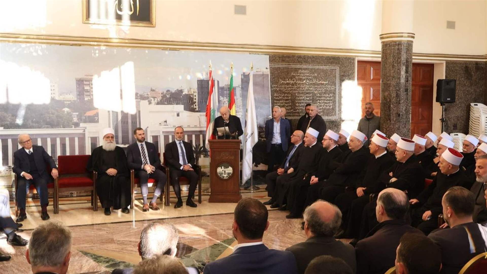 اجتماع استثنائي للهيئة العامة للمجلس المذهبي لطائفة الموحدين الدروز... جنبلاط: لا لحرب الآخرين على أرضنا