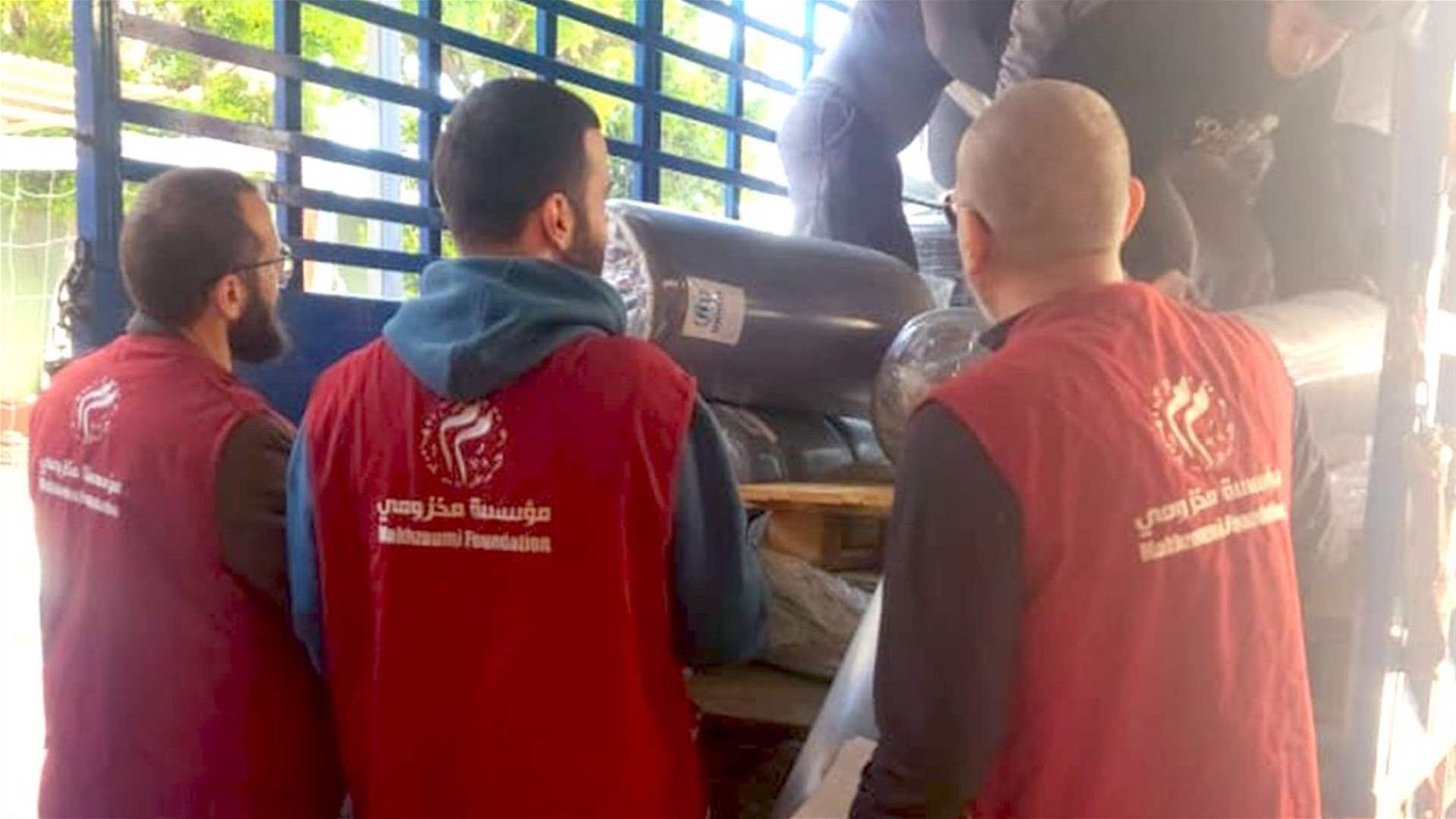 مؤسسة مخزومي وزّعت آلاف المواد الإغاثية الضرورية على العائلات النازحة