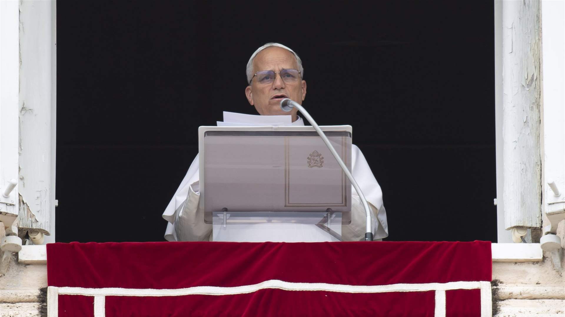 Pope prays 'roar of the bombs' in Middle East will cease