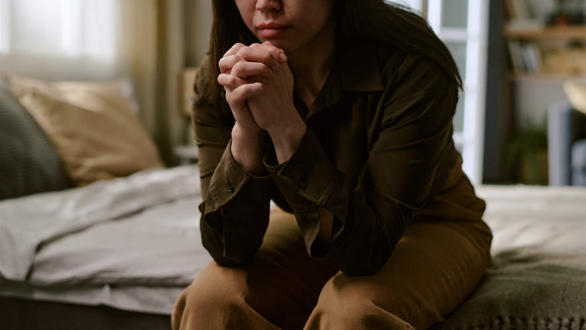 قلق الحروب يمتد إلى العالم… خبراء نفس: الخوف طبيعي لكن احذروا هذه الأمور