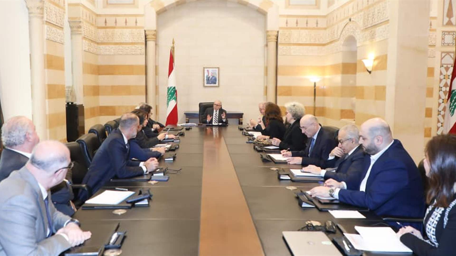 رئيس مجلس الوزراء نواف سلام عقد اللقاء الوزاري الدوري في السراي الكبير لمتابعة التطورات السياسية وخطة الاستجابة لمتطلبات النزوح والإغاثة