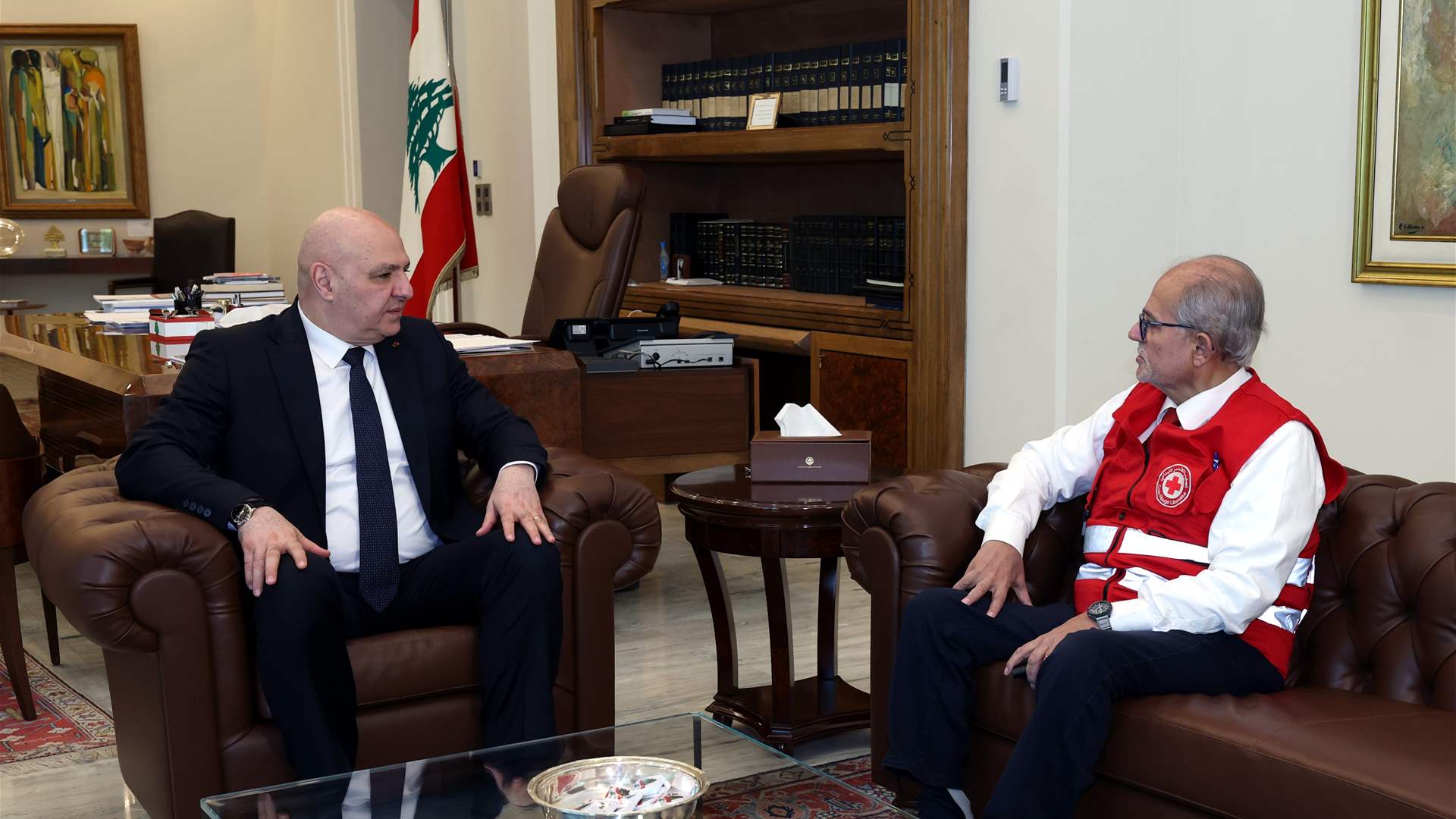 جورج كتانة يؤكد للرئيس عون جهوزية الصليب الأحمر: 12 ألف متطوع لخدمة اللبنانيين