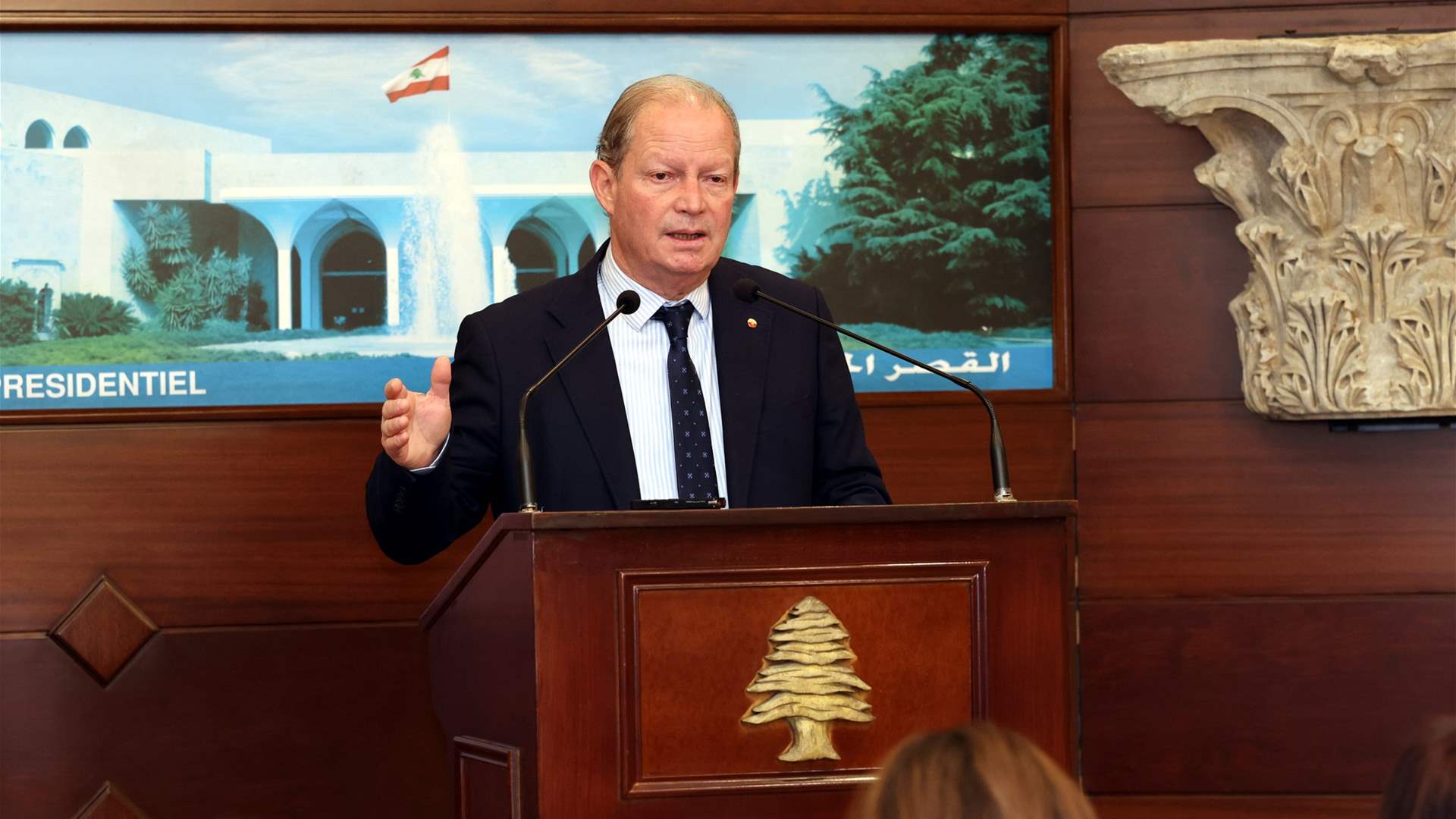 شمعون من قصر بعبدا: بحثنا ملف السلاح ودعم الجيش وطرحتُ اللجوء إلى الفصل السابع