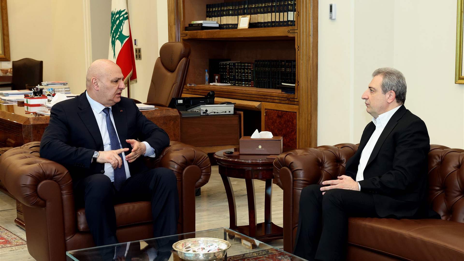 الرئيس عون عرض مع عضو "اللقاء الديمقراطي" النائب وائل أبو فاعور شؤون الساعة