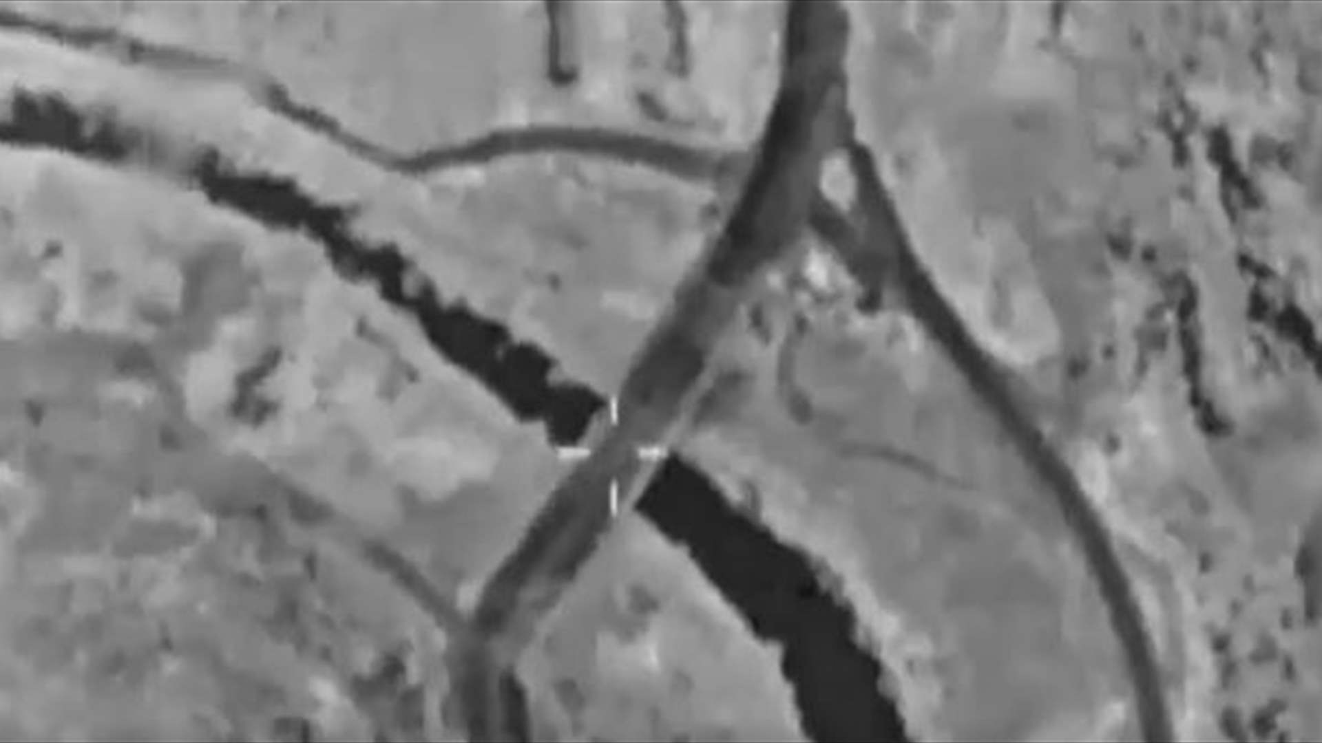 الجيش الإسرائيلي: أغرنا على جسر الزرارية على نهر الليطاني الذي استُخدم كممر مركزي لعناصر حزب الله