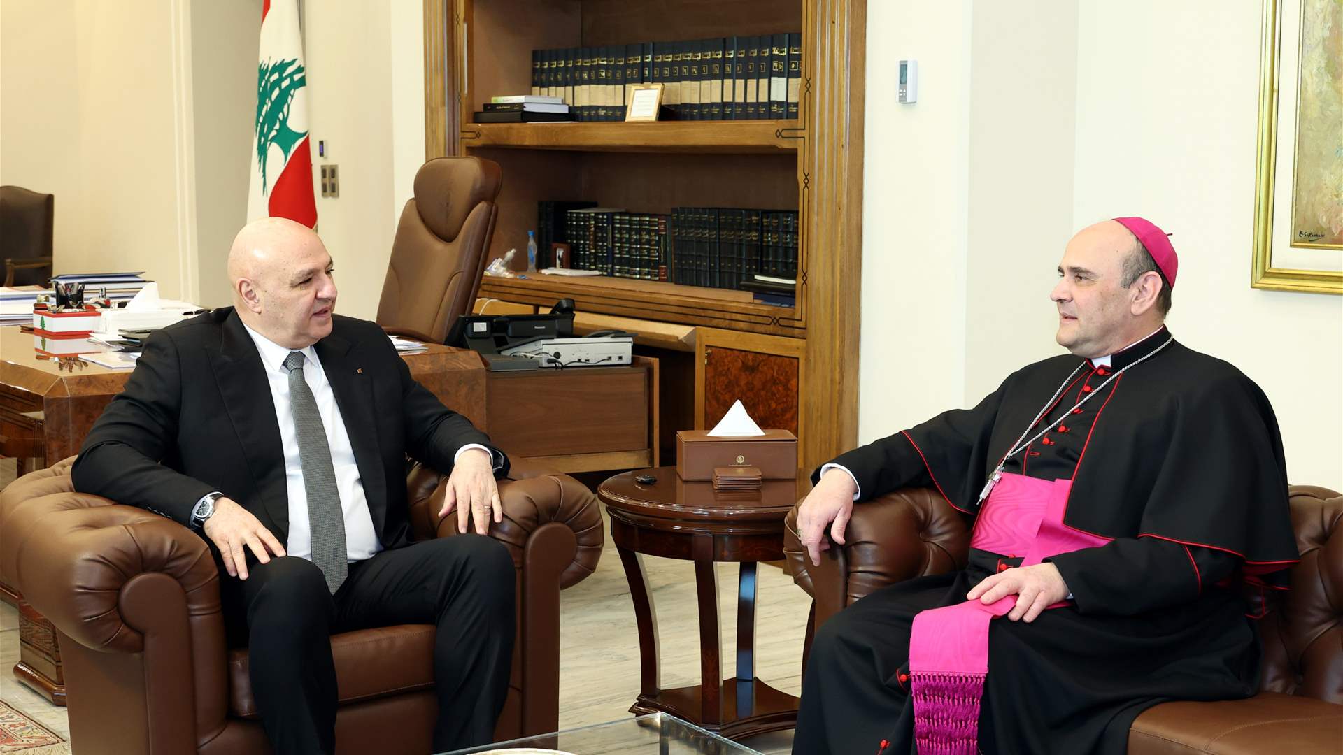President Aoun discusses security developments with papal envoy Paolo Borgia