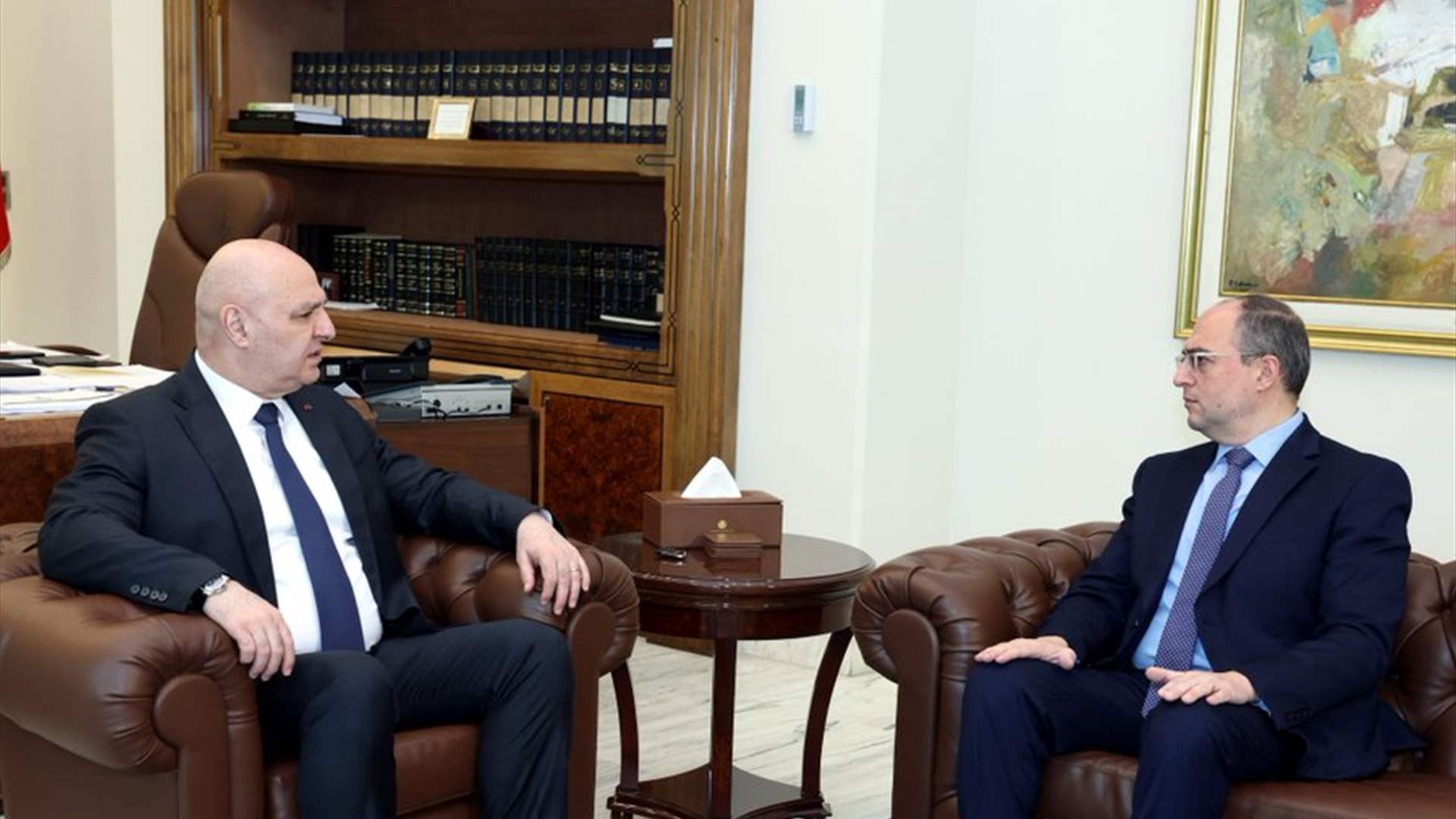 الرئيس عون اطّلع من رئيس التفتيش المركزي القاضي جورج عطية على أوضاع الإدارات والمؤسسات الرسمية والعاملين فيها في ظل الأوضاع الأمنية الراهنة في مختلف المناطق اللبنانية