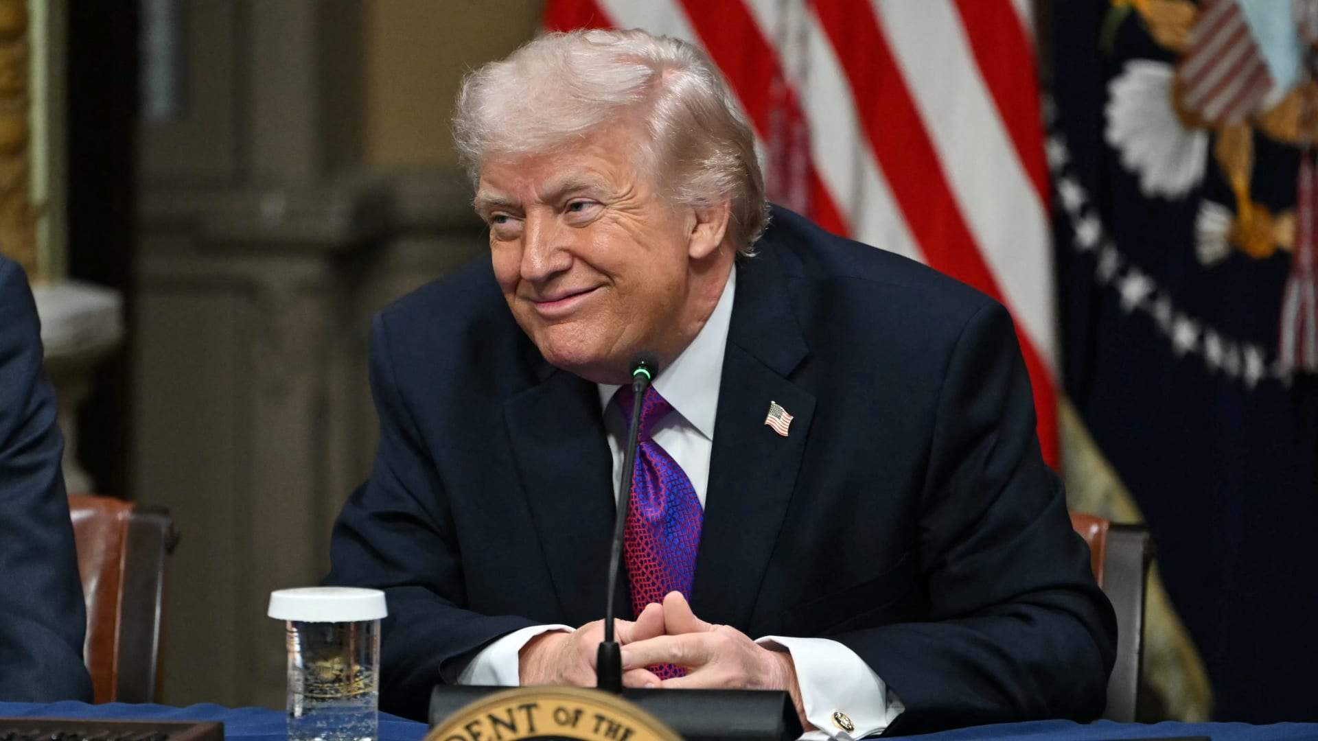 ترامب: أنظر في تقليص العمليات العسكرية في إيران