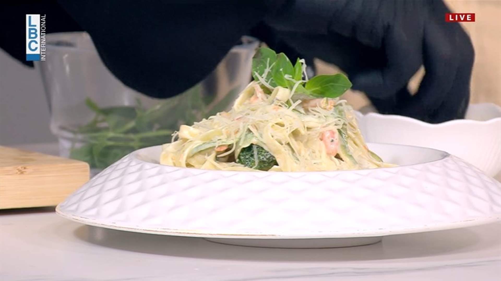 باستا التالياتيلي والبيني... إليكم طريقة التحضير مع الشيف حنا طويل (فيديو)