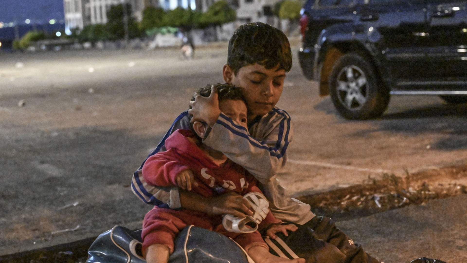 من الألم إلى الأمل… طبيب يرمّم إصابات أطفال الحرب في بيروت