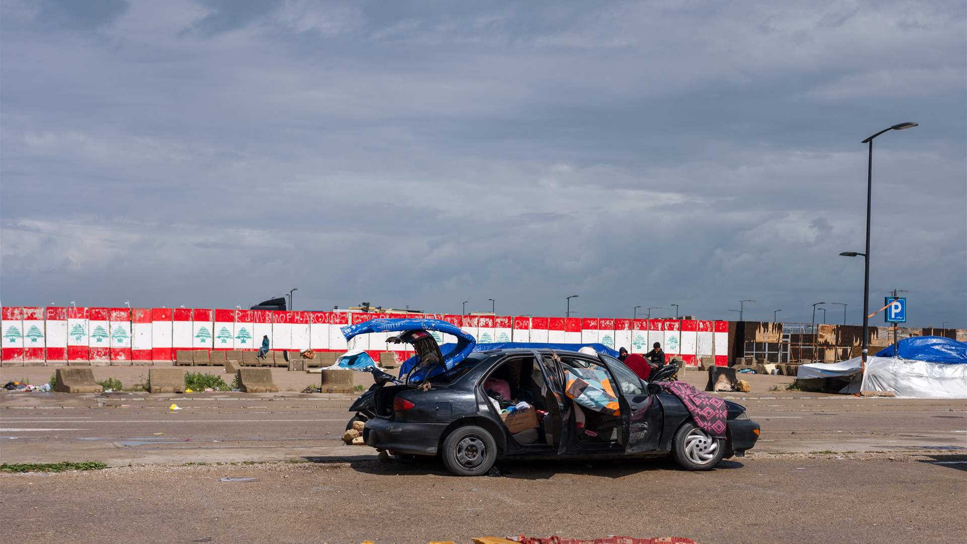 Beirut MPs oppose planned shelter center, set talks with PM Salam