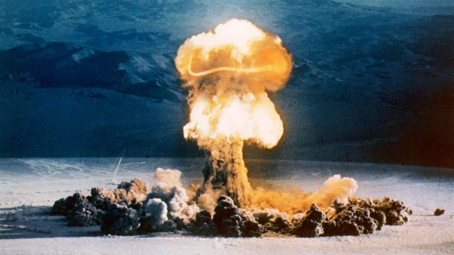 "آثار كارثية على صحة الإنسان والبيئة"... علماء يكشفون التداعيات العالمية المرعبة للحرب النووية!