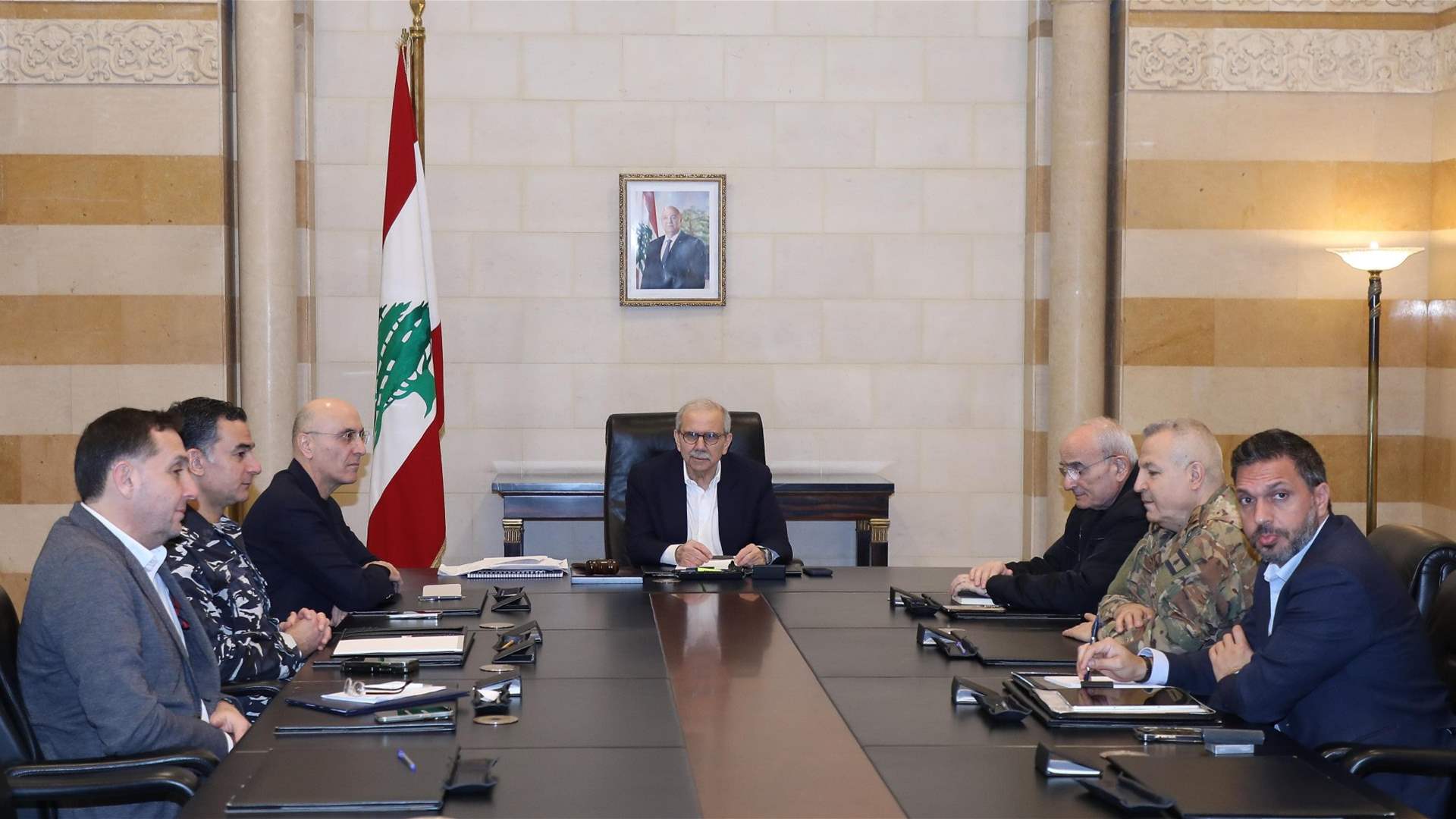 الرئيس سلام ترأس اجتماعا حضره وزيرا الدفاع والداخلية ومسؤولون أمنيون