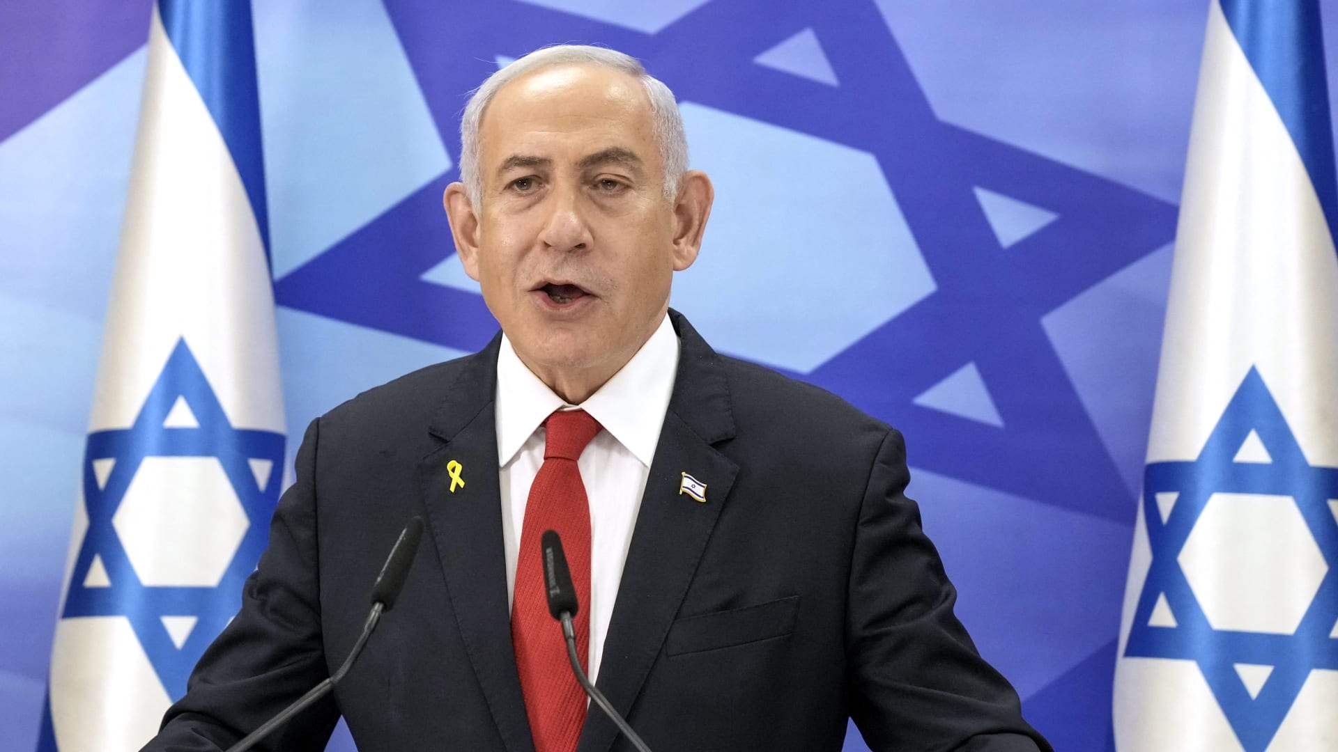 نتنياهو يهدد باستهداف القادة الإيرانيين بعد الضربات الصاروخية على جنوب إسرائيل