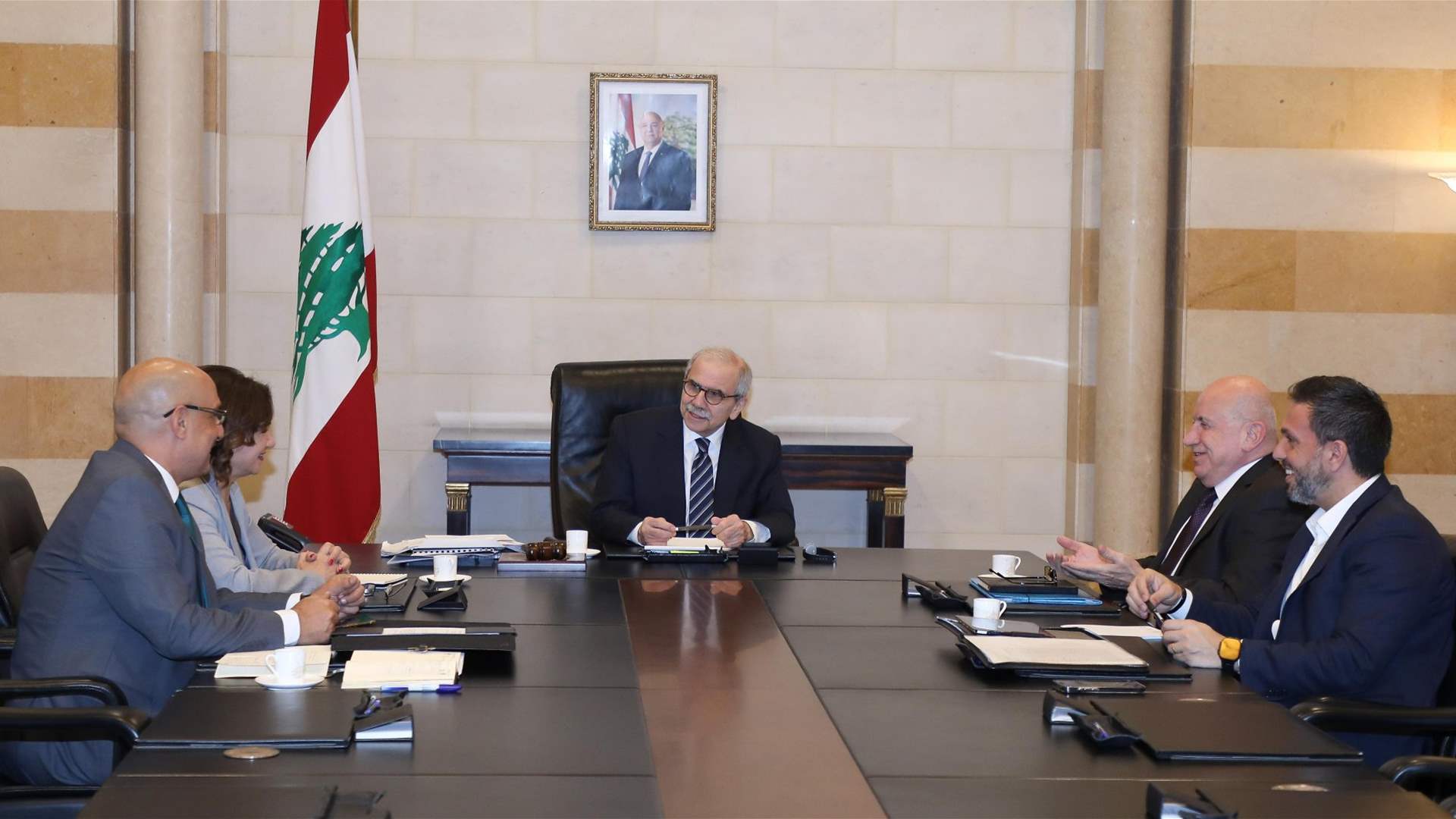 سلام ترأس اجتماعاً لتنسيق جهود الإغاثة والاستجابة