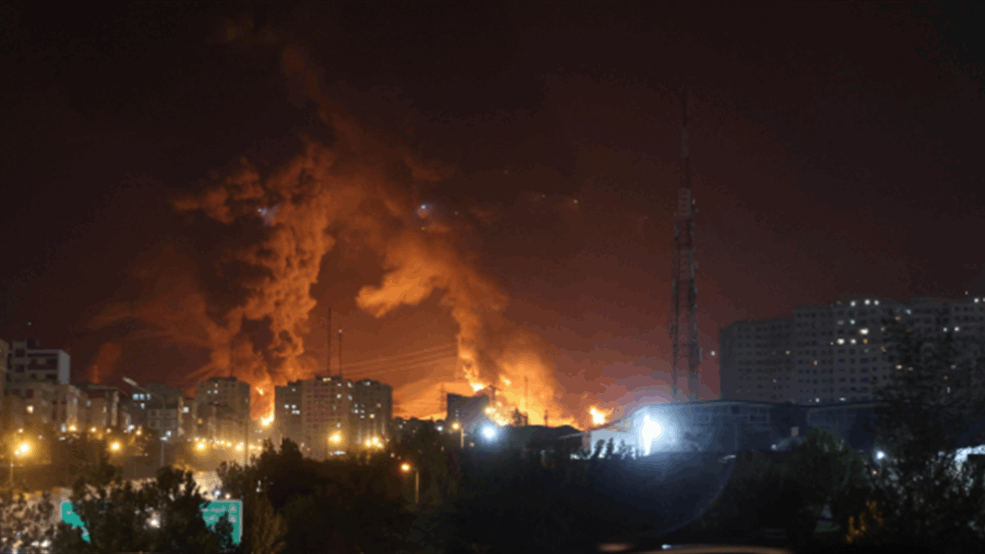 ضربات إسرائيلية -أميركية تلحق أضرارا بموقع ديني في شمال غرب إيران