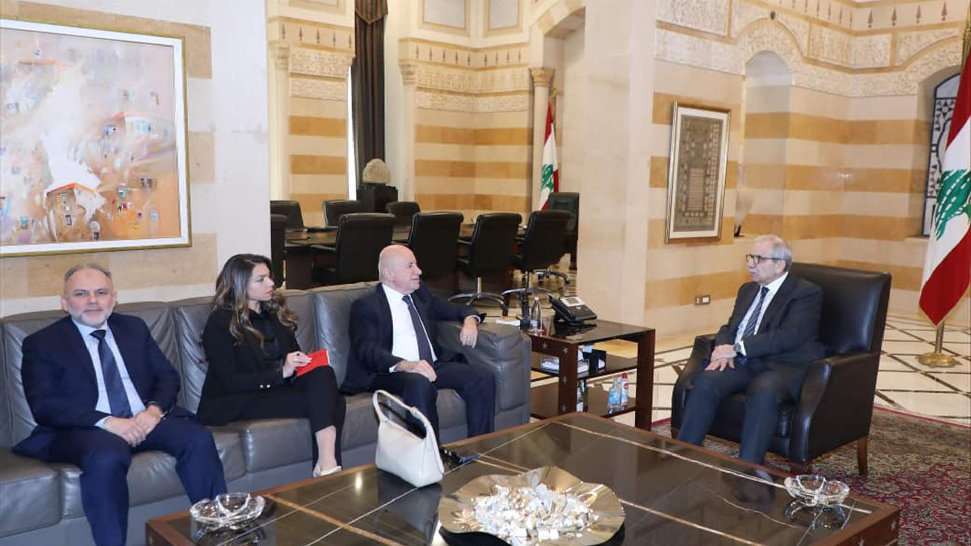 نواف سلام: كرامة أهلنا النازحين مسؤولية وطنية جامعة