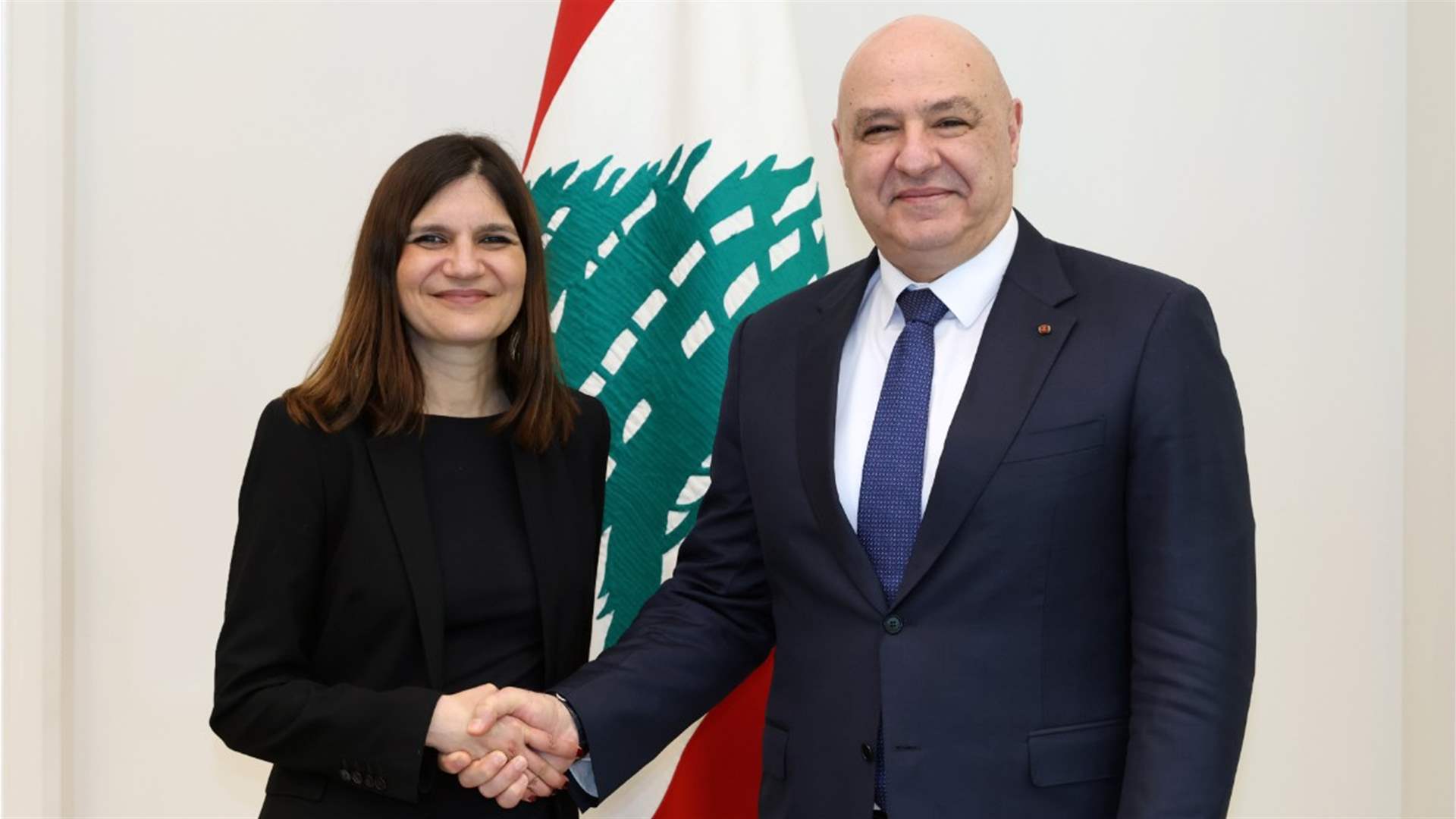 الرئيس عون للوزيرة المفوضة للجيوش الفرنسية: لبنان يرحب بدعم الرئيس ماكرون للوصول إلى وقف لإطلاق النار وبدء مفاوضات وفق المبادرة الرئاسية التفاوضية