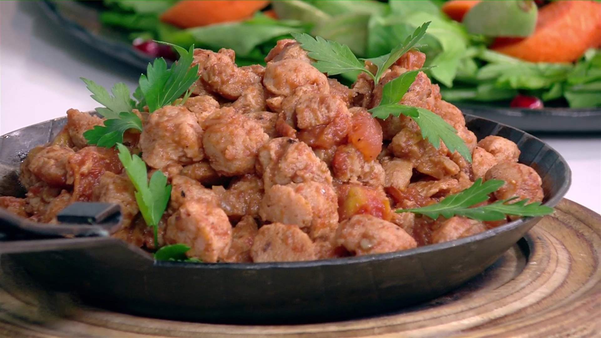 طبق صيامي مميز يزيّن مائدة "Catchy Talk"... إليكم طريقة التحضير مع الشيف فادي زغيب (فيديو)