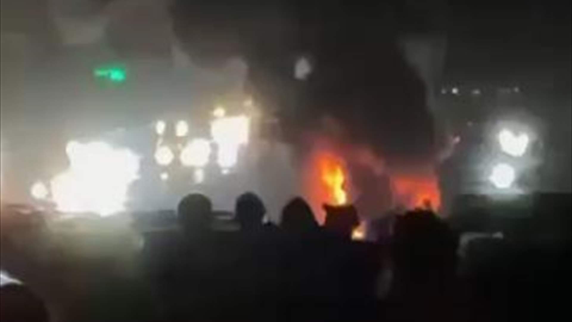 مشهد من استهداف السيارة في خلدة (فيديو)