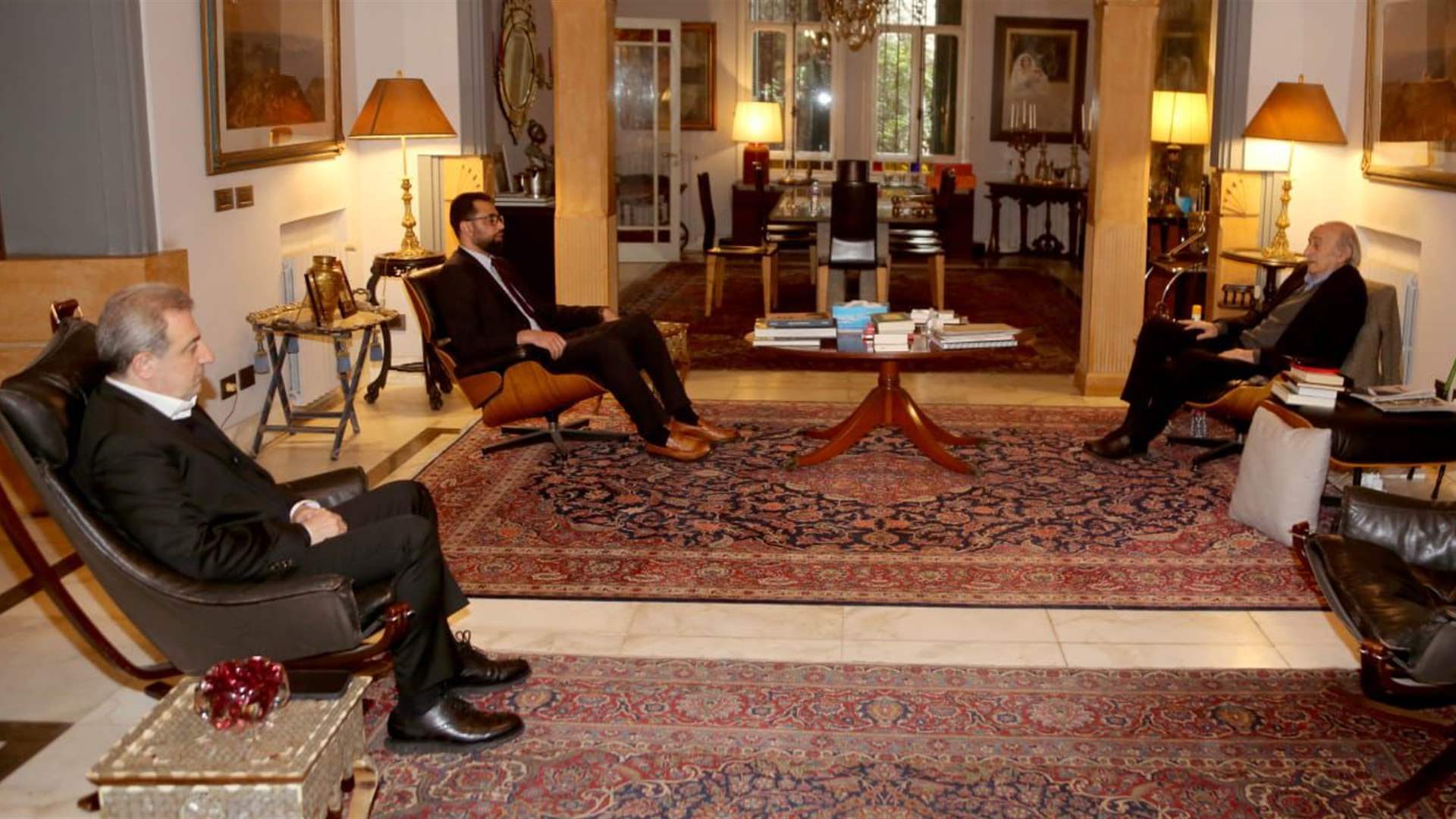 سلسلة لقاءات دبلوماسية لجنبلاط في كليمنصو