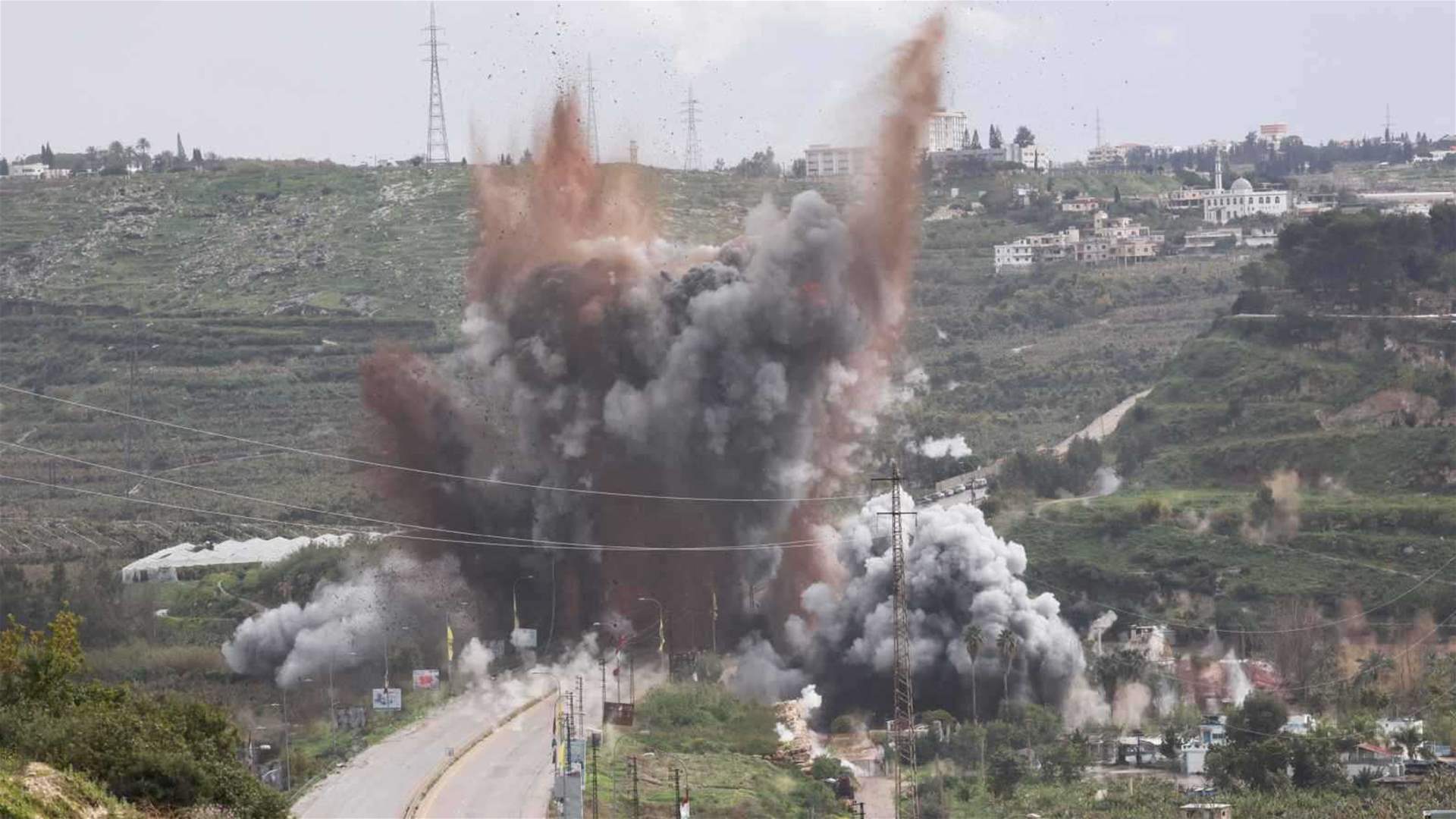 Israeli airstrike hits bridge linking Sohmor and Machghara again