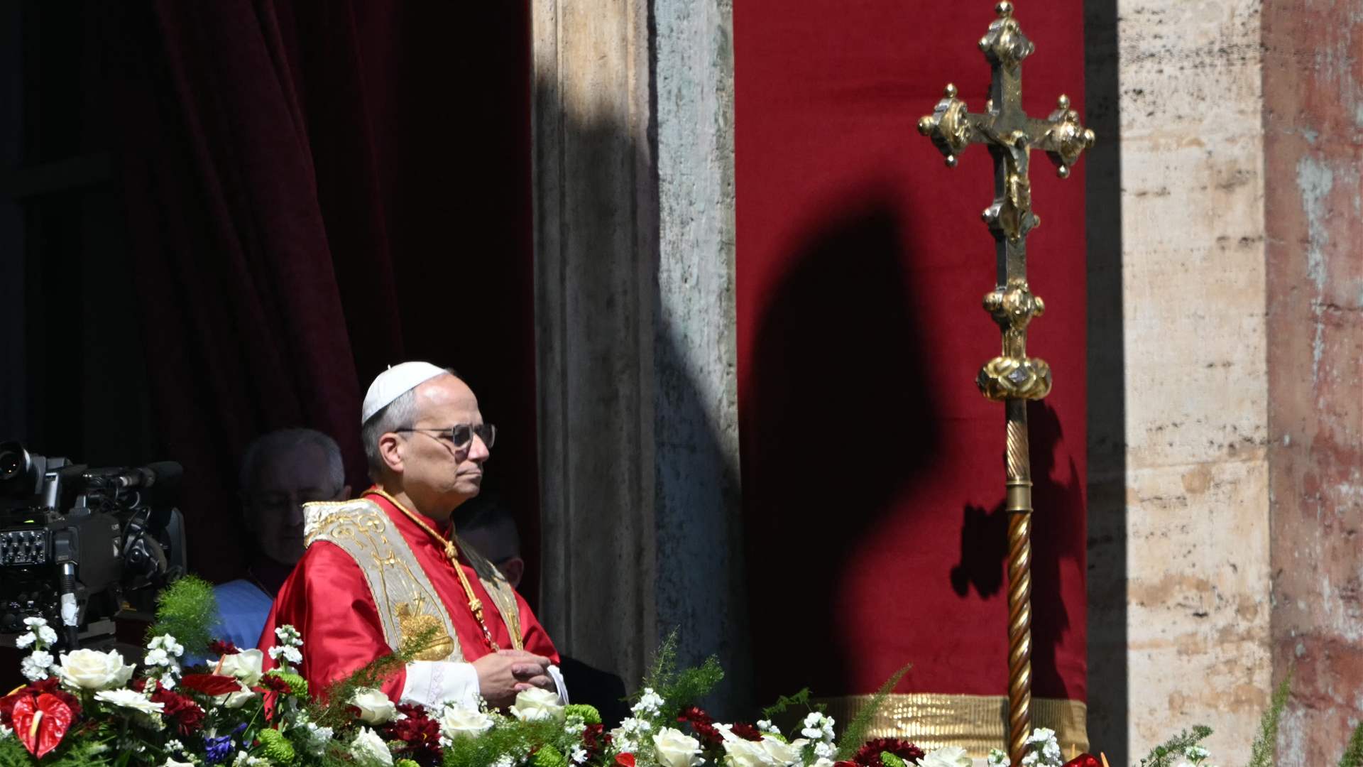 Pope urges those who 'unleash wars' to 'choose peace'