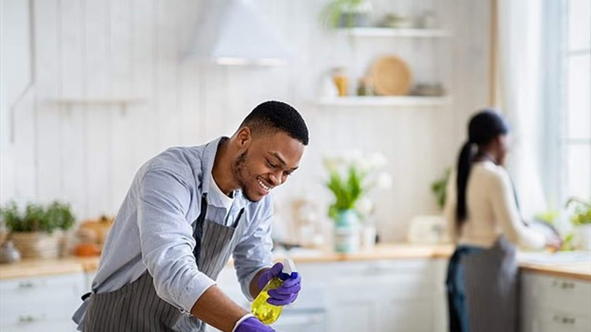 خطر في منزلك… دراسة تحذّر: استنشاق مواد التنظيف قد يكون أخطر من ابتلاعها