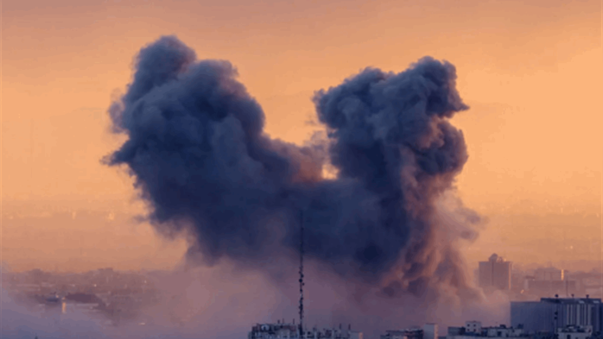 ضربات أميركية إسرائيلية على مطار في جنوب غرب إيران