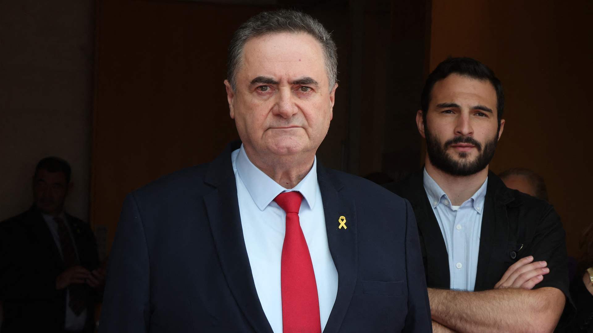 وزير الدفاع الإسرائيلي يعلن قصف أكبر منشأة بتروكيميائية في إيران