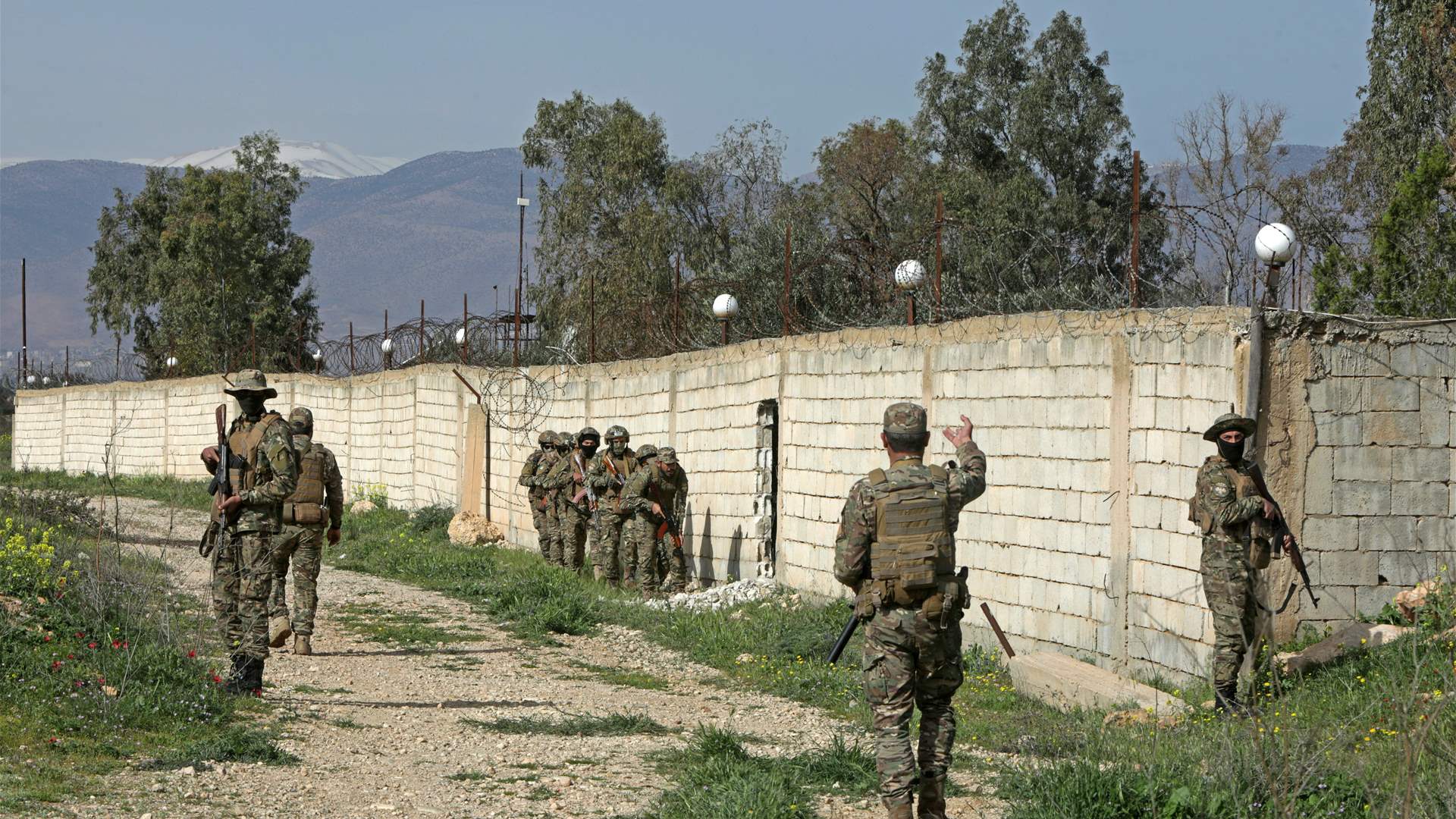 Fighter from Iraq's PMF killed in strike near Syria border