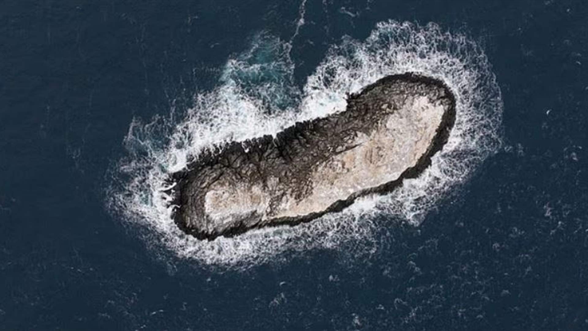 بقيت مخفية لعقود تحت الجليد... جزيرة غامضة في القارة القطبية الجنوبية تثير فضول العلماء!