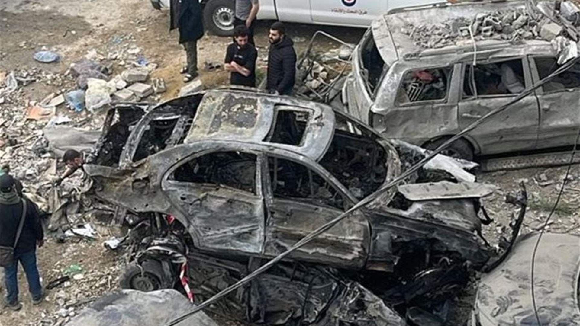 6 شهداء بغارة استهدفت مغسلا للسيارات في جباع