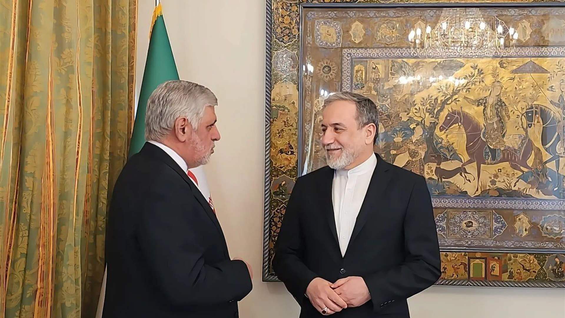 اتصال هاتفي بين سفير إيران لدى لبنان ووزير الخارجية... عراقجي: تفاهم وقف النار بين إيران والولايات المتحدة يشمل لبنان 