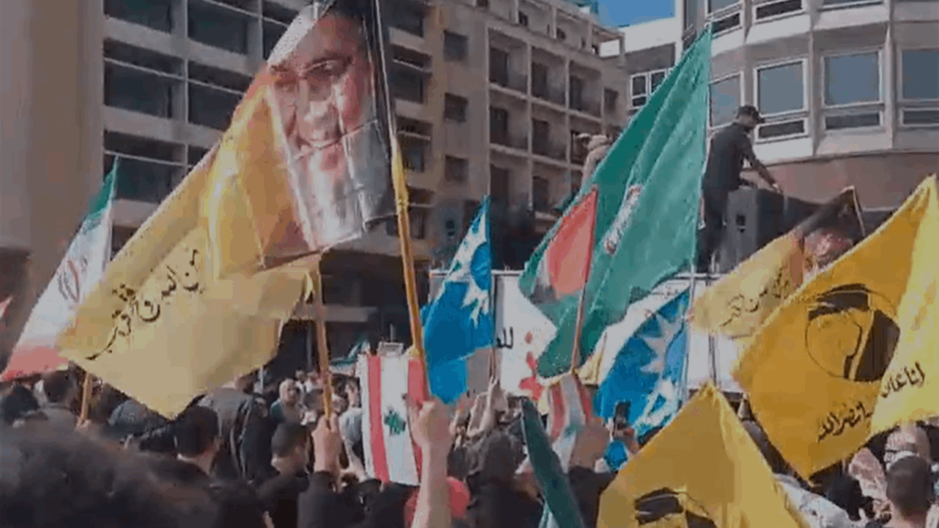 تيار المستقبل يرفض الزج بأعلامه في تحركات حزب الله أمام السراي.. ويؤكد دعمه لرئاسة الحكومة