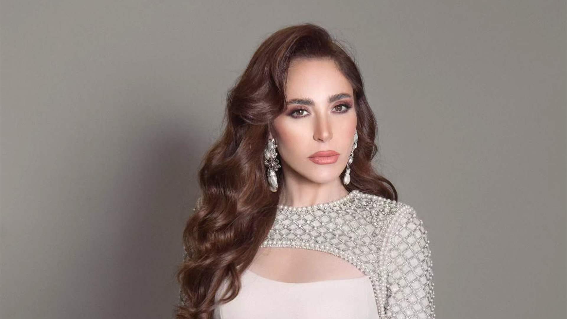 "حبيبتي"... عبير نعمة تتحضر لإطلاق أغنية جديدة عن بيروت (صور)