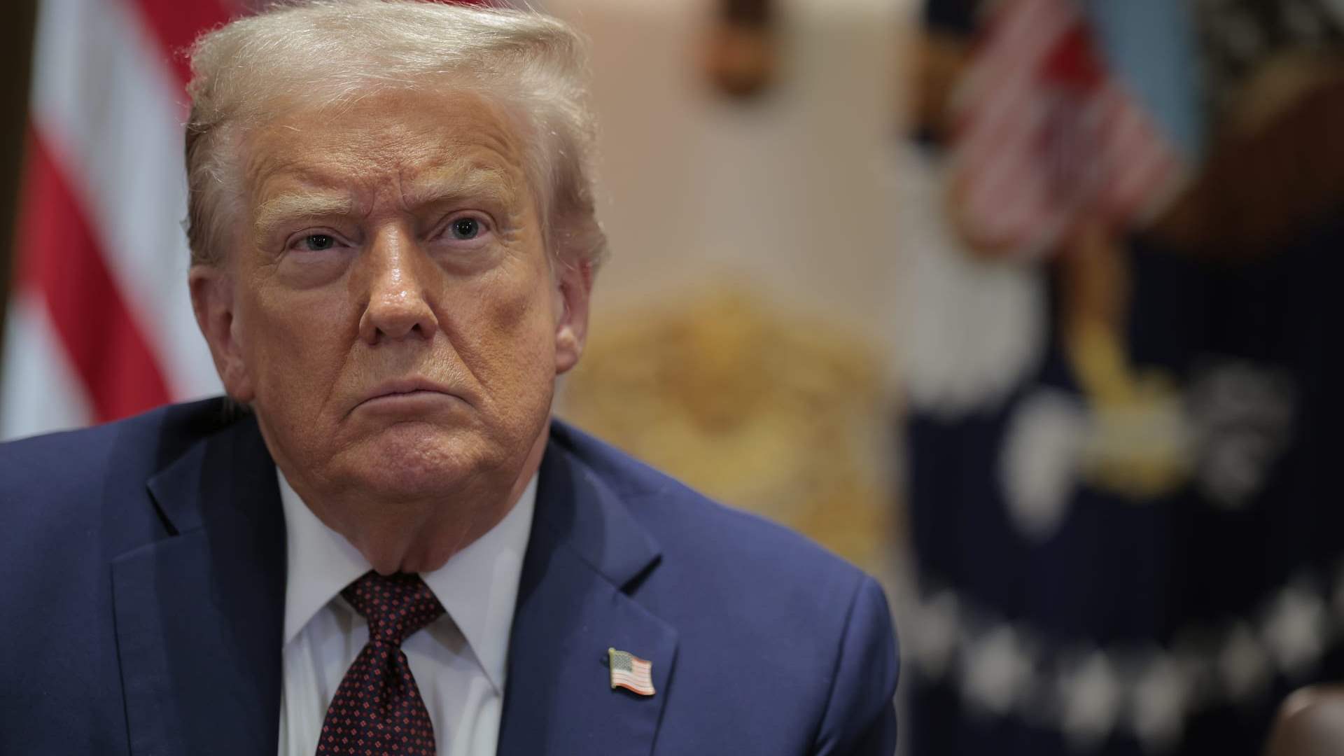 ترامب: الولايات المتحدة ستبدأ فرض حصار بحري على مضيق هرمز