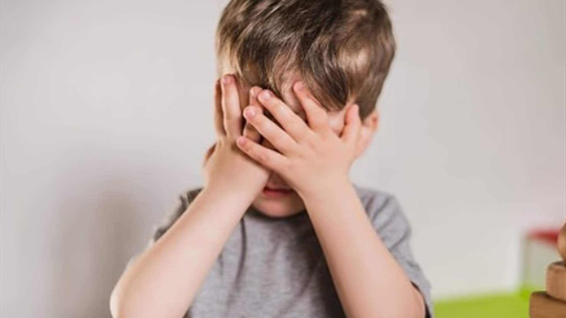 تشخيص التوحّد لدى الأطفال تحت المجهر… خبراء يحذّرون من “مبالغة” قد تضرّ بالأكثر حاجة