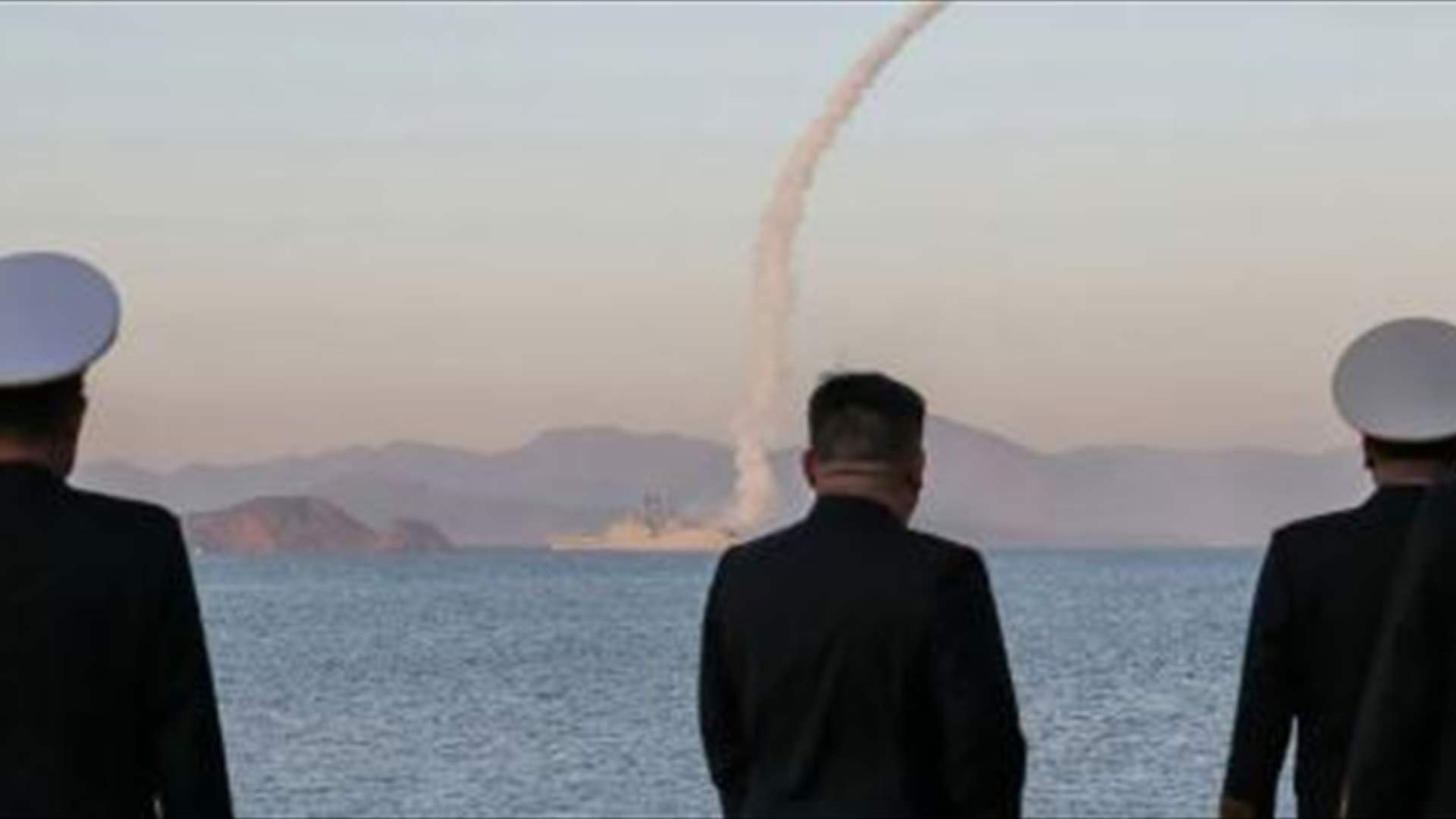 كيم يشرف على تجارب لصواريخ كروز وأخرى مضادة للسفن الحربية