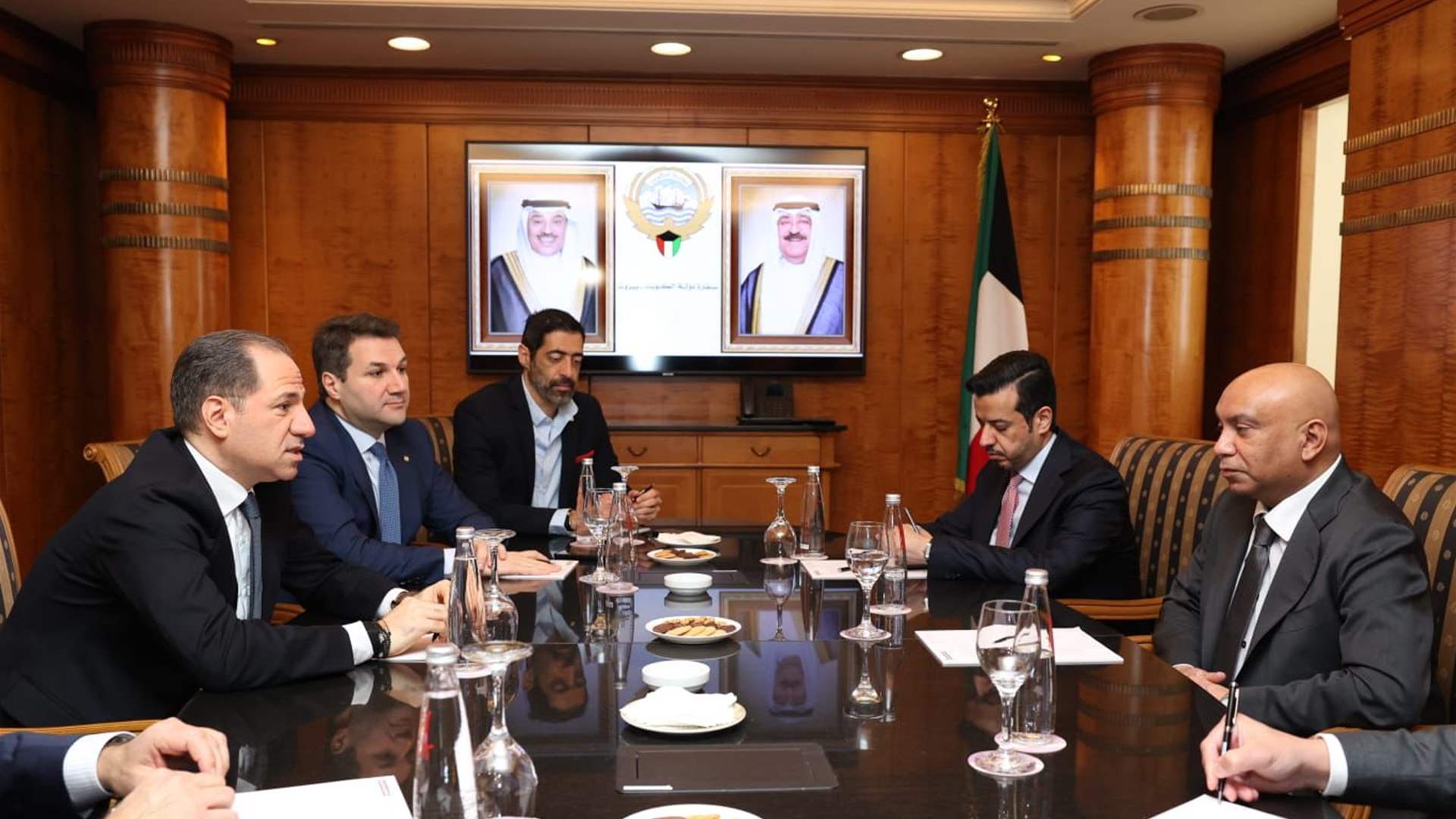 كتلة الكتائب تلتقي السفير الكويتي وتأكيد على أهمية دعم الجهود الرامية إلى حفظ السيادة والاستقرار في البلدين