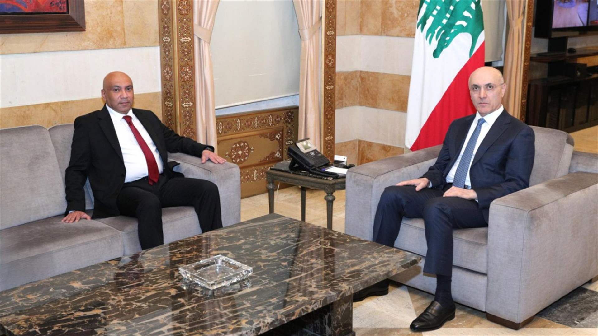 سلسلة لقاءات لوزير الداخلية... والسفير الكويتي يشدد على دعم بلاده المستمر للبنان