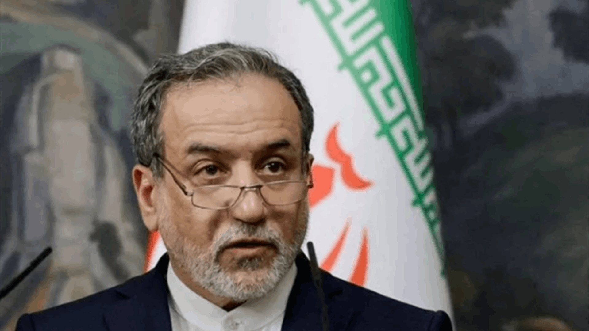 عراقجي يستقبل وفدًا باكستانيا برئاسة قائد الجيش