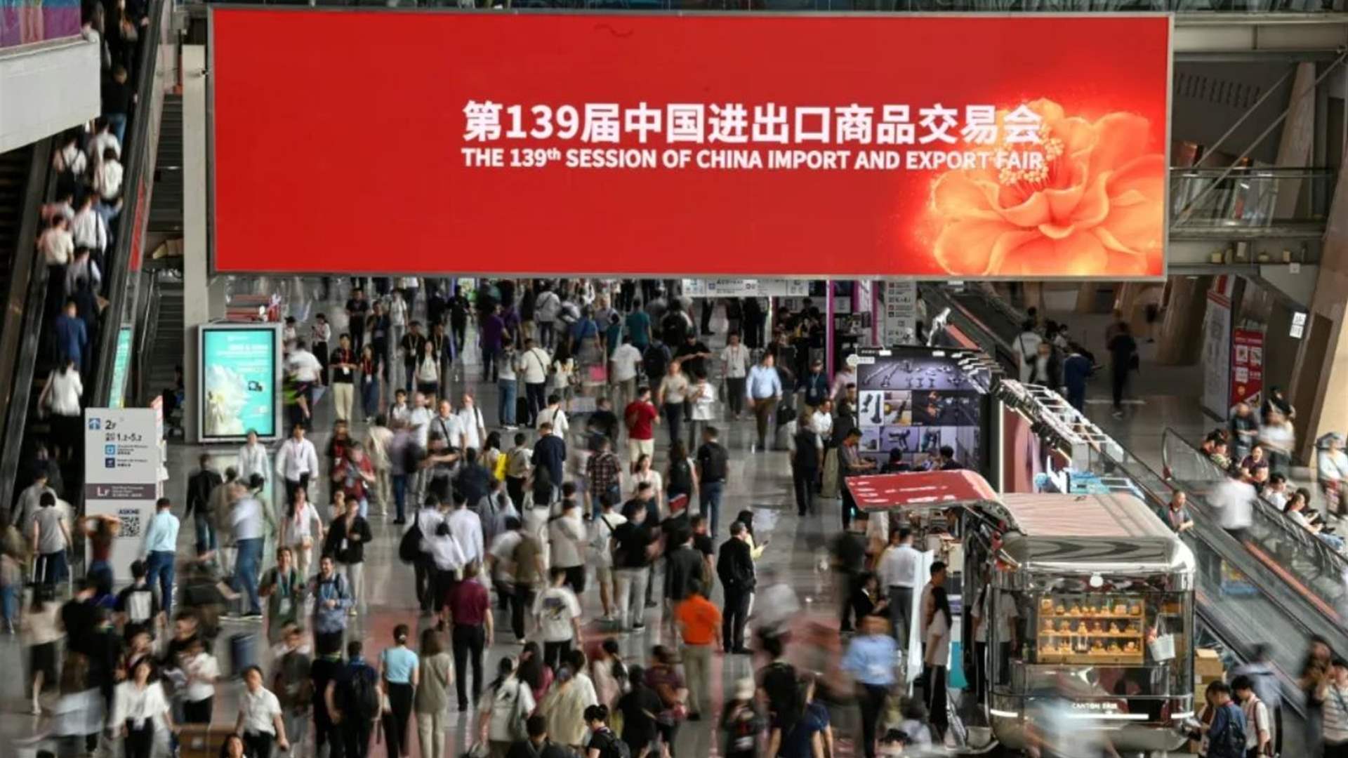 في الصين... القلق من تداعيات الحرب في الشرق الأوسط يخيّم على معرض كانتون 