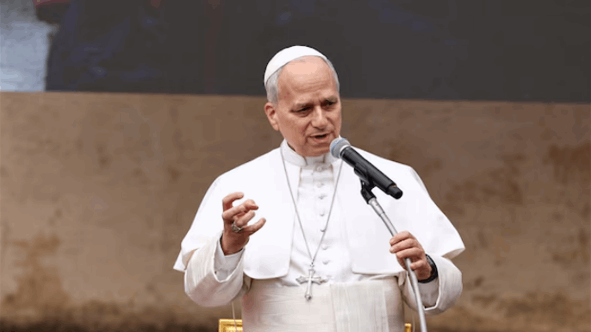 Pope says he regrets his remarks interpreted as a debate with Trump