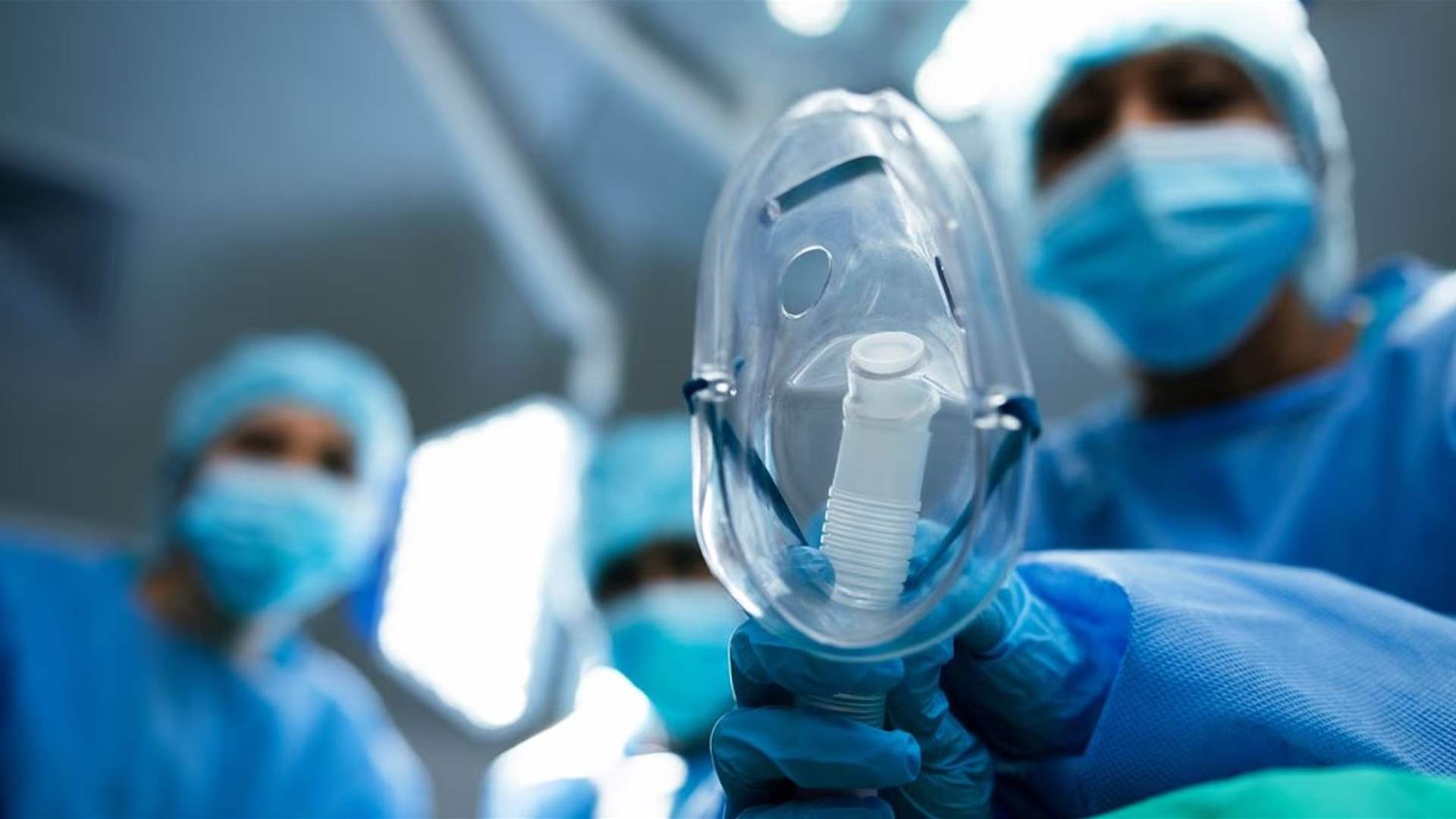 استيقظت أثناء خضوعها لعملية جراحية... سيّدة تروي قصتها المرعبة: "لم أستطع فعل أي شيء"