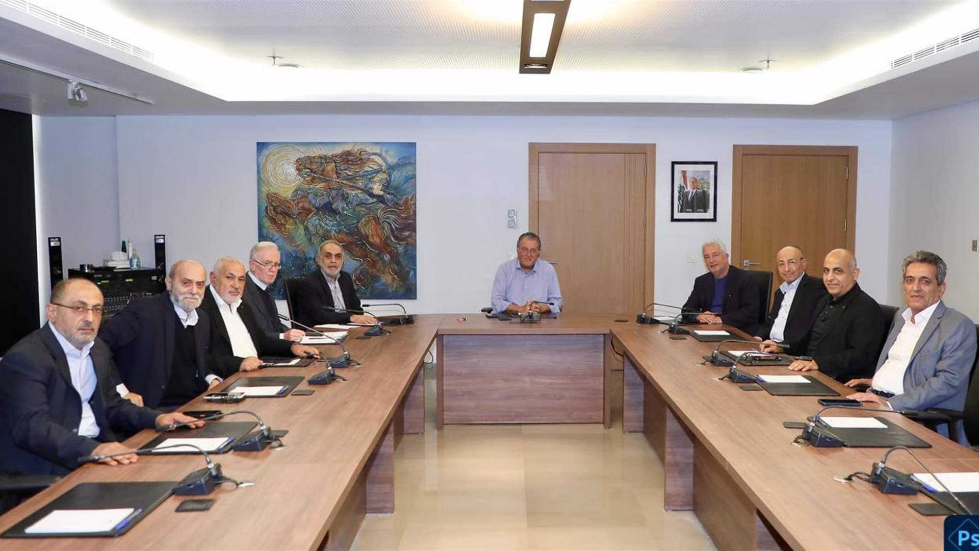 شقير يبحث مع نقابة مخلّصي البضائع إجراءات تسهيل المعاملات وتسريع إخراج البضائع من المرافئ والمعابر الحدودية