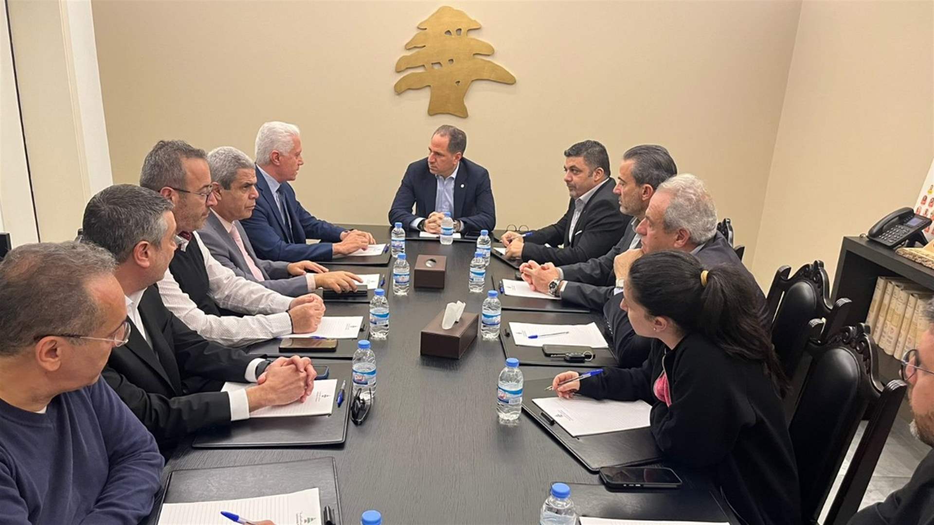 الجميل التقى وفدا من بلدية دبل: لدعم صمود الأهالي وتعزيز حضور الدولة إلى جانبهم